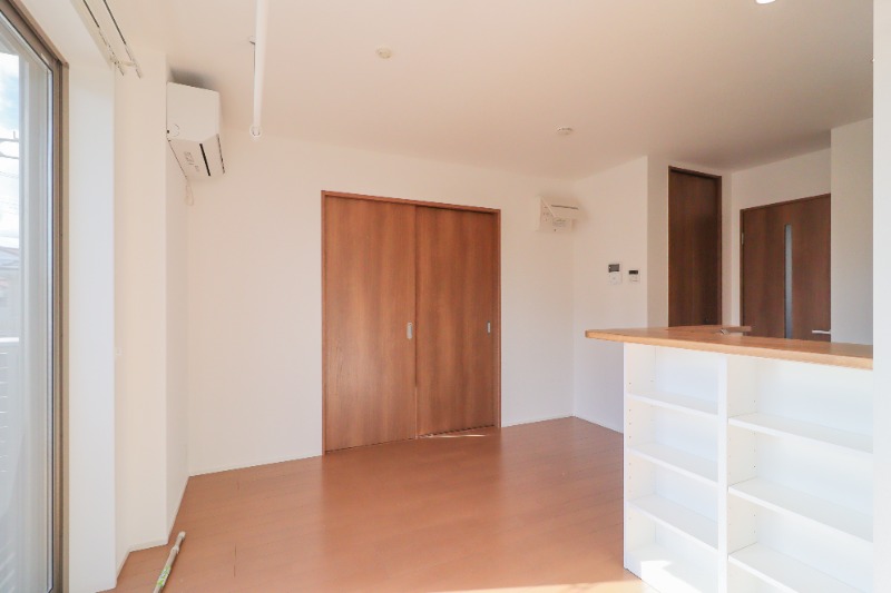 居室・リビング　図面と現状に相違がある場合には現状を優先