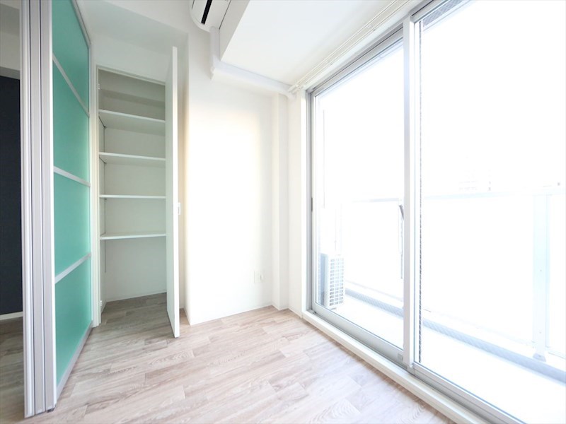 その他部屋・スペース　洋室3.7帖　エアコン完備　クローゼット付　バルコニー