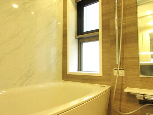 バス・シャワールーム　浴室