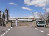 小学校　高根沢町立阿久津小学校（小学校）まで208m