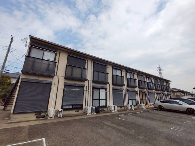建物外観　２０世帯のアパートです！
