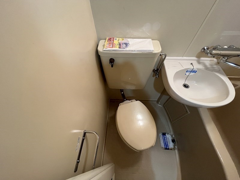 トイレ　同タイプ参考画像