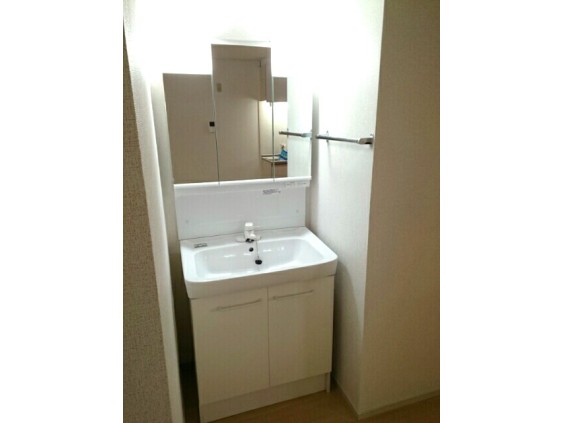 洗面設備　生活しやすい独立洗面化粧台