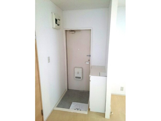 玄関　シューズボックスあります