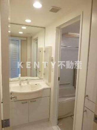 洗面設備　お風呂です