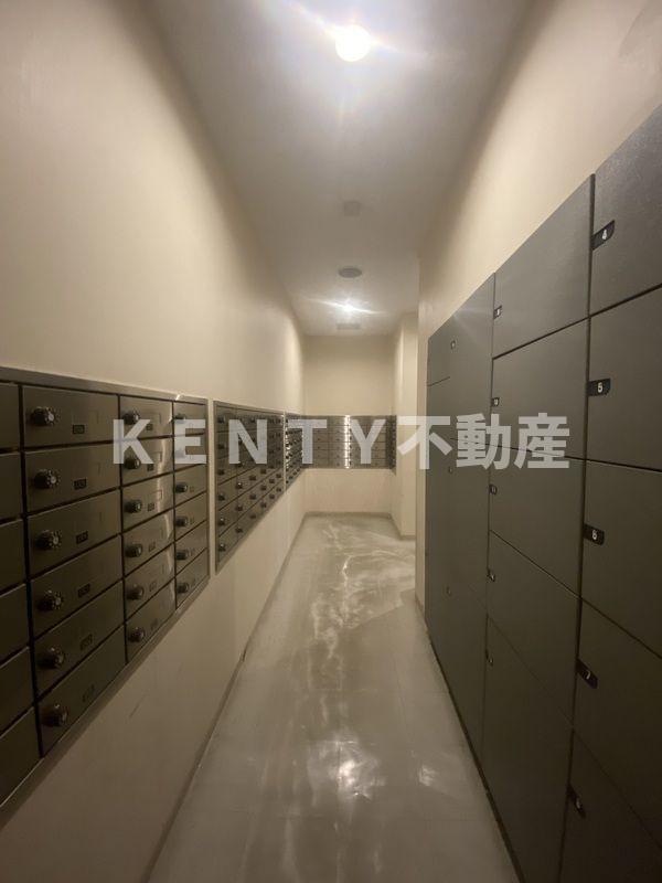 その他共有部分　ゆとりのあるエントランスです