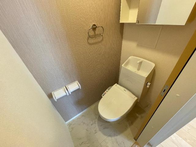 トイレ　トイレ