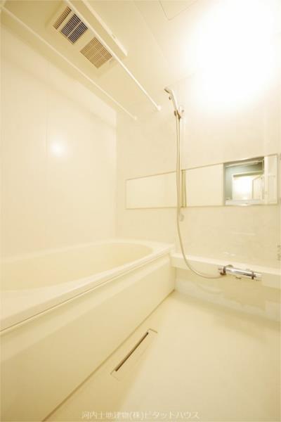 バス・シャワールーム　追い焚き・浴室乾燥機付き