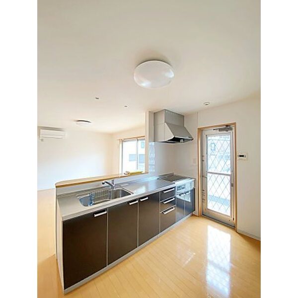 キッチン　トイレ