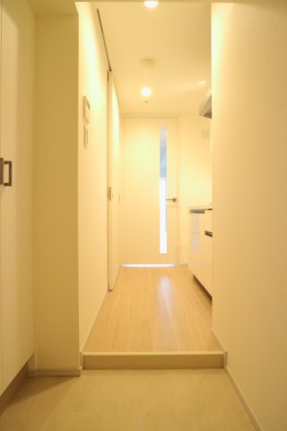 玄関　※参考写真