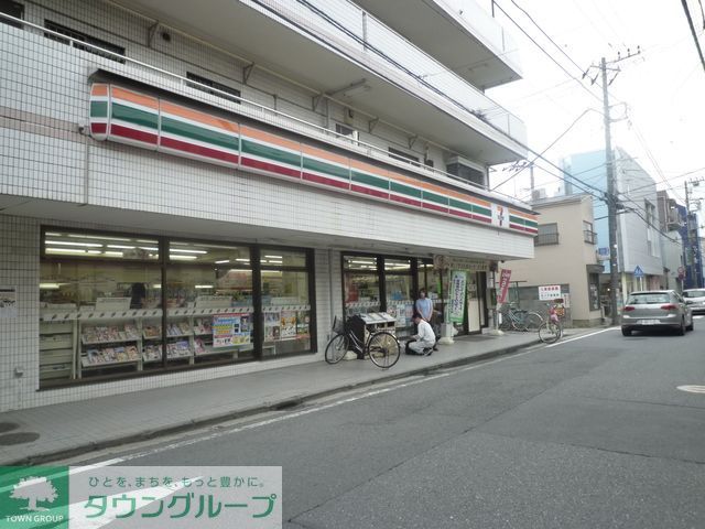 コンビニ　セブンイレブン（コンビニ）まで670m