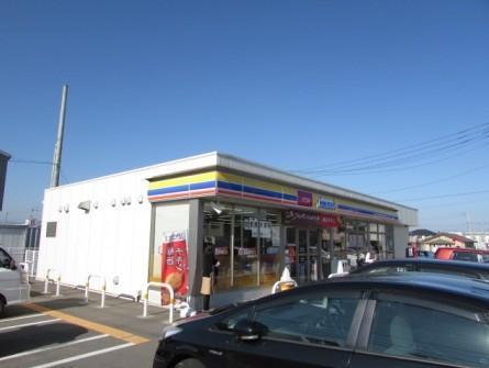 コンビニ　ファミリーマート高松東バイパス店（コンビニ）まで491m
