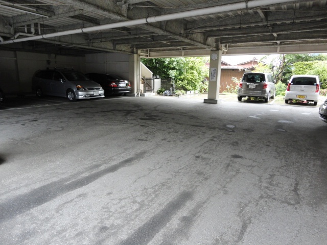 駐車場　駐車場完備です