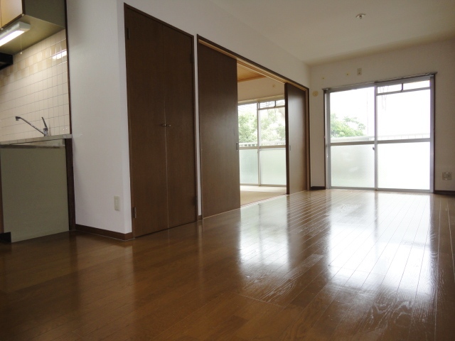 居室・リビング　ゆったりとした居間です