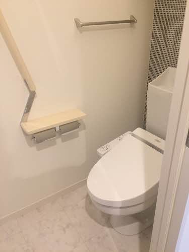 トイレ　トイレ