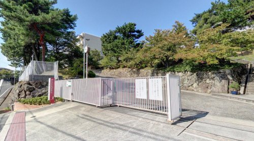 高校・高専　私立甲南女子高校（高校・高専）まで818m