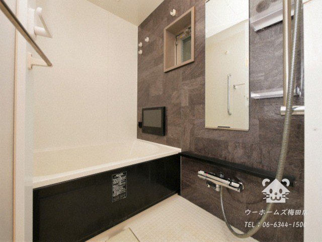 バス・シャワールーム　コンパクトで使いやすいお風呂です