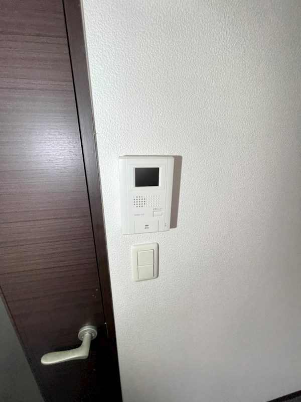 セキュリティ　モニター付きインターホン