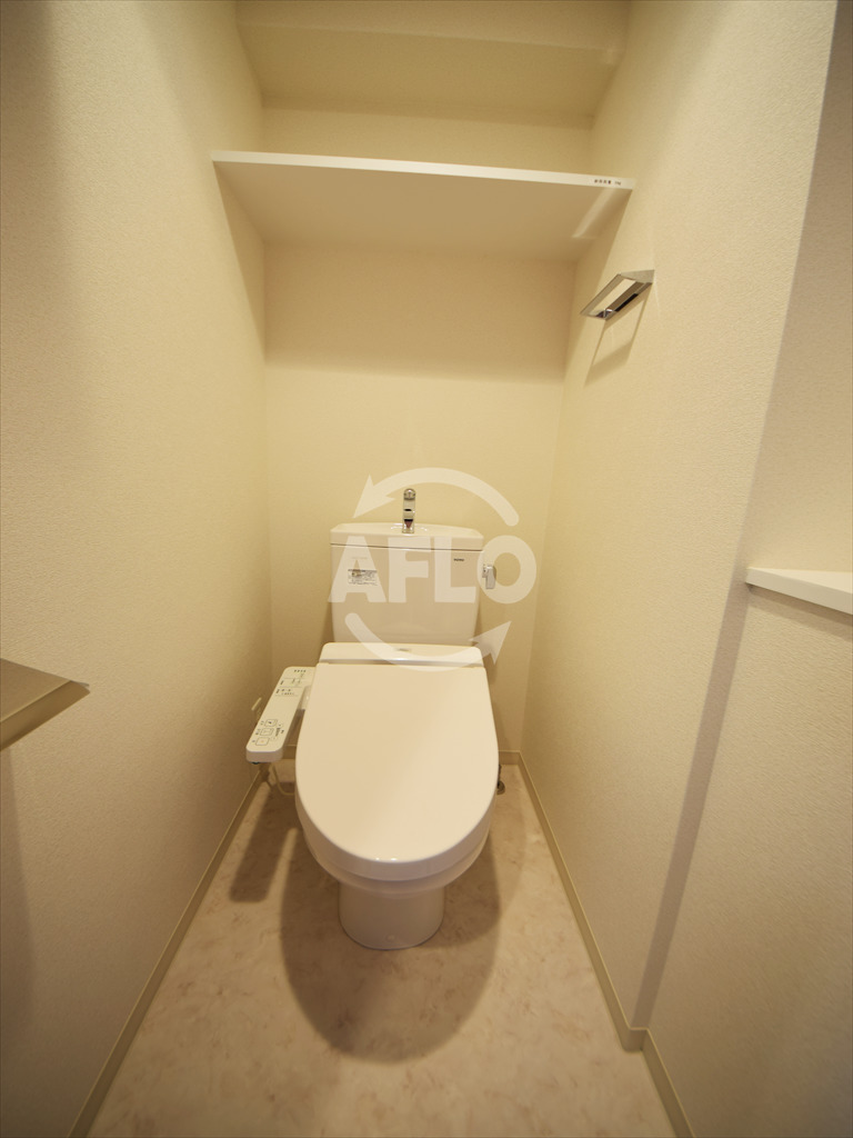 トイレ　ララプレイス難波シエール　温水洗浄便座