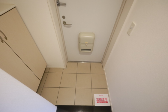 玄関　※別部屋の写真です