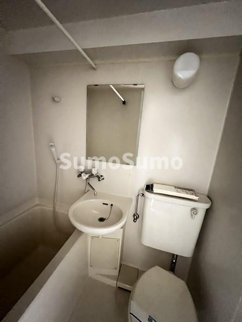 洗面設備　脱衣スペースもあります