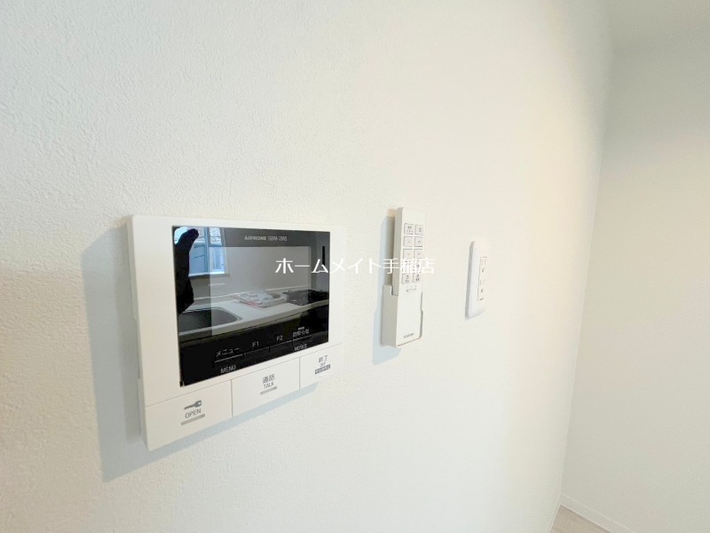 セキュリティ　モニター付きインターホンで安心です♪