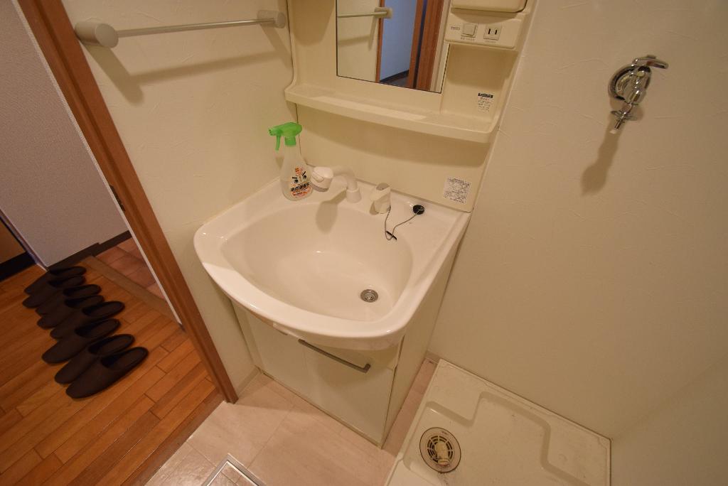 洗面設備　洗髪洗面化粧台