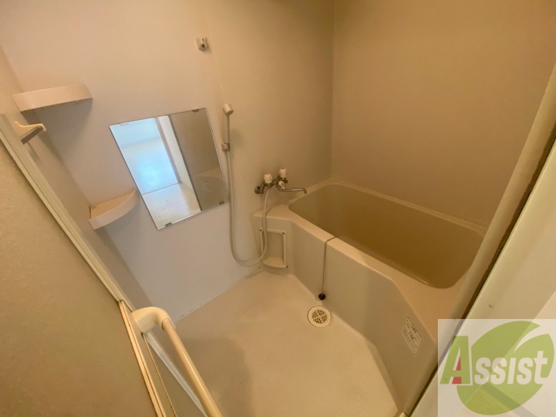 バス・シャワールーム　お風呂です。ゆっくりお風呂につかるのも体に良いですね～