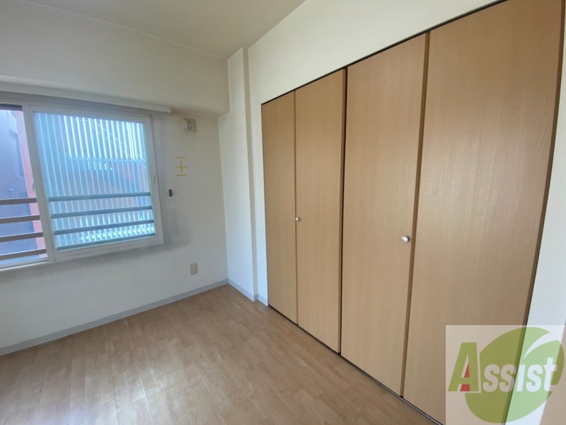 収納　寝室の収納です。部屋がすっきり片付きます。