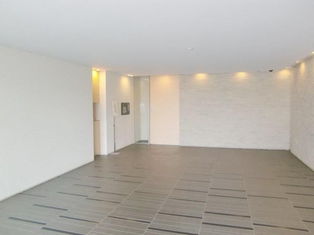 セキュリティ　★エントランス安心のオートロック・防犯カメラ・日勤で管理人★