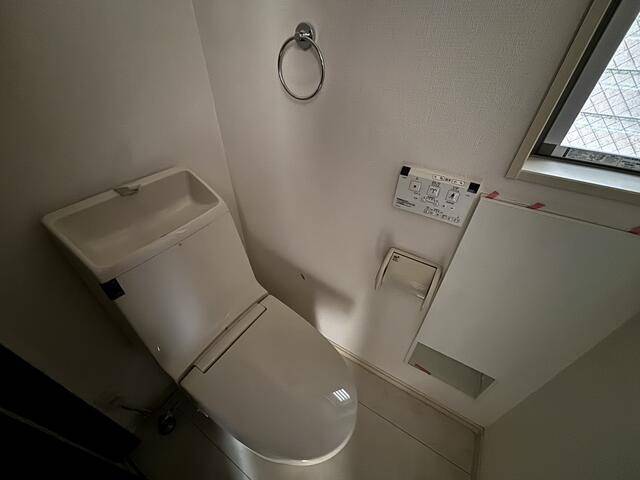 バルコニー　浴室乾燥機完備