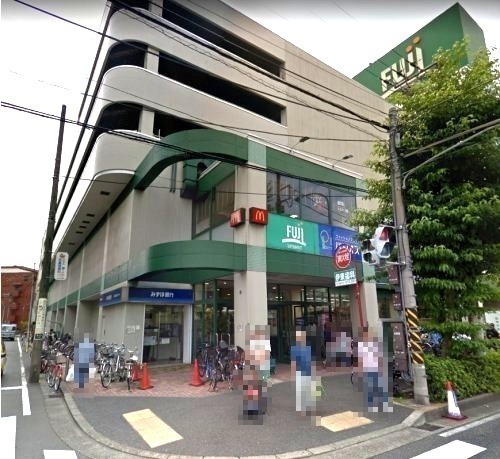 スーパー　ＦＵＪＩ横浜南店（スーパー）まで888m