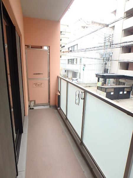 バルコニー　ゆとりのあるバルコニー