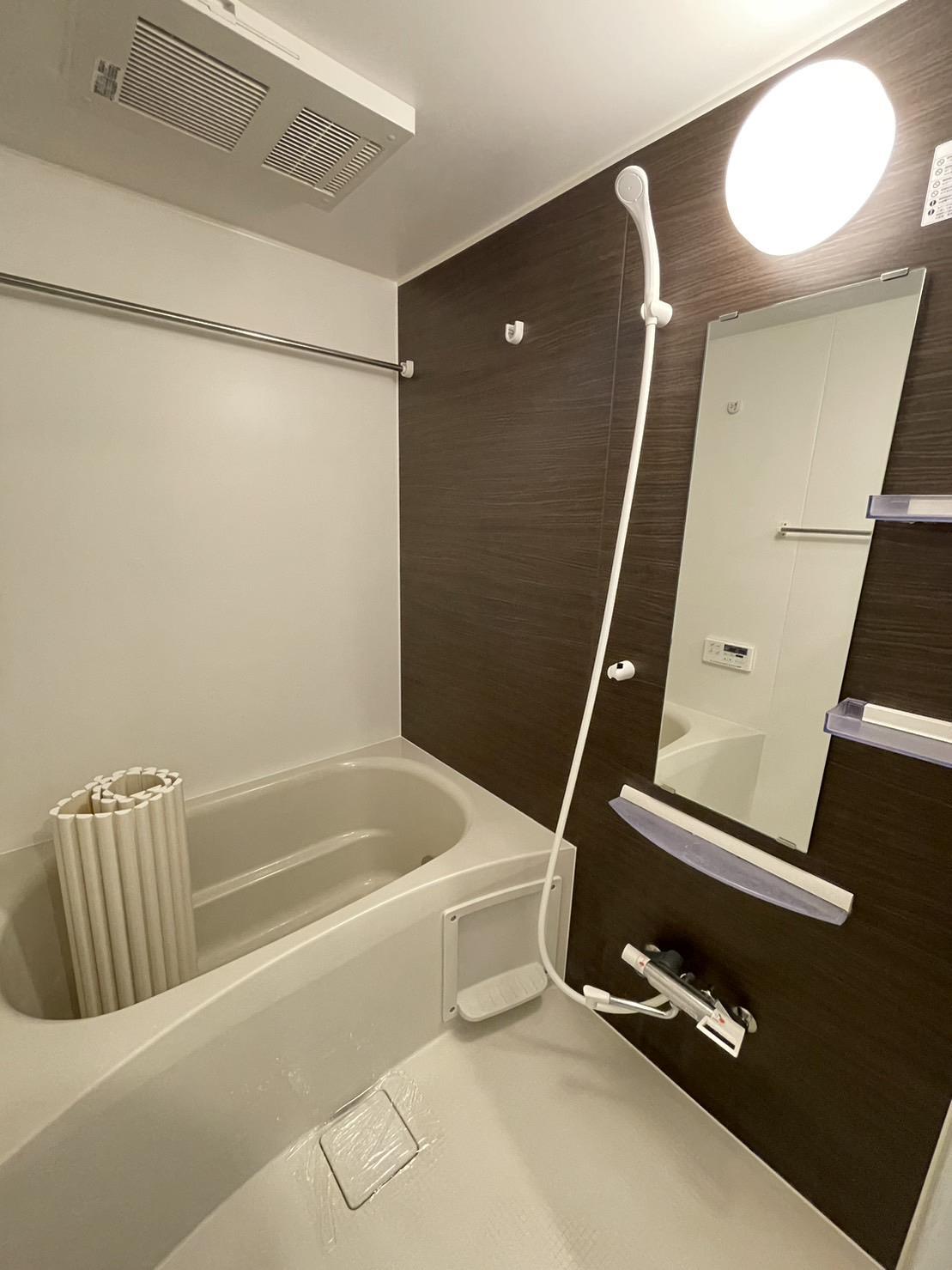 バス・シャワールーム　※反転。現状優先。