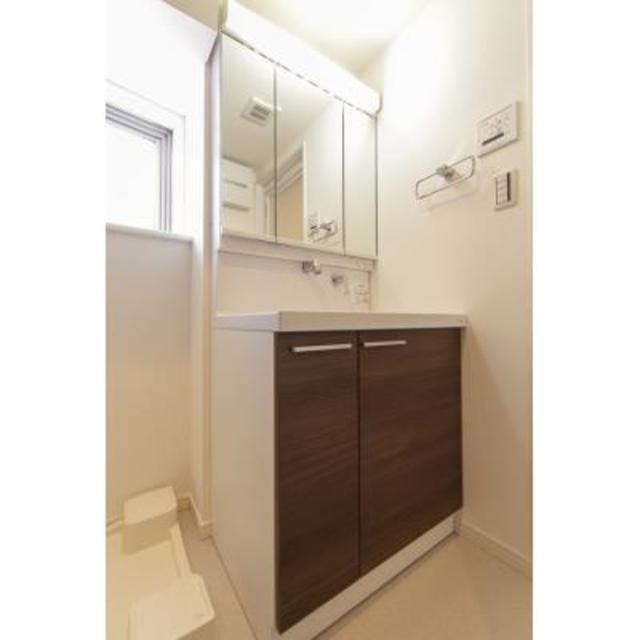 洗面設備　※写真は同タイプ住戸です。