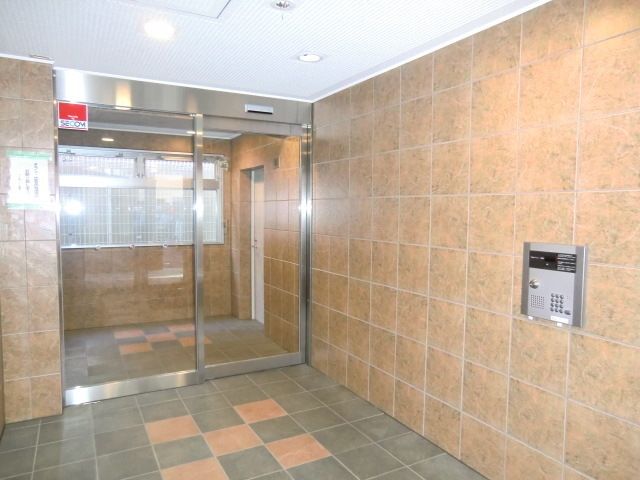 エントランス　高級感のあるエントランス