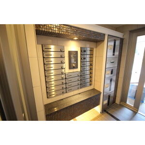 エントランス　オートロック・メールボックス