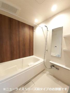 バス・シャワールーム　追焚乾燥機能付広々一坪バス（イメージ）