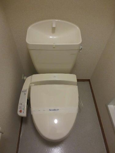 トイレ　温水洗浄便座付き