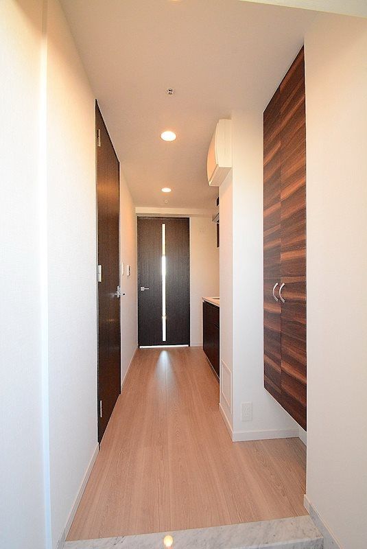 玄関　※別部屋の参考写真です。