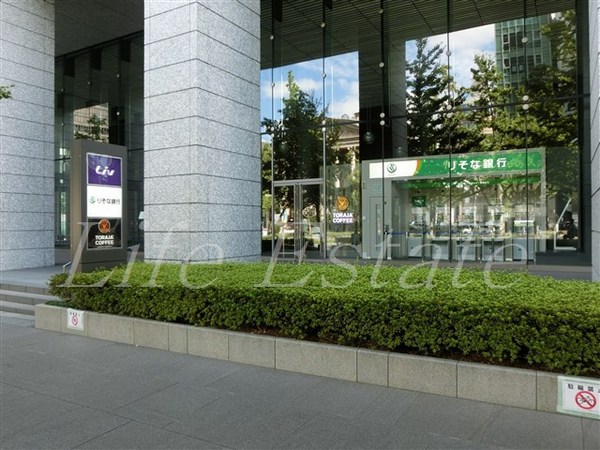 銀行　りそな銀行船場支店（銀行）まで384m