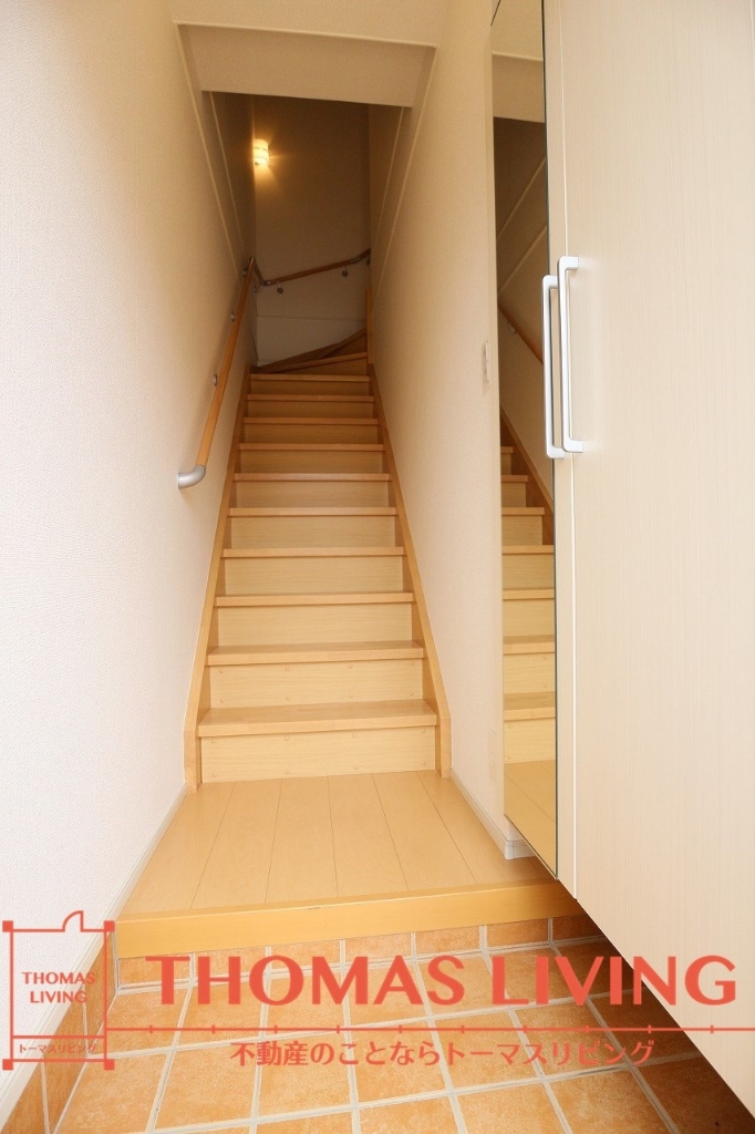 玄関　実際の写真を準備中の為、同シリーズの写真でご参考下さい。