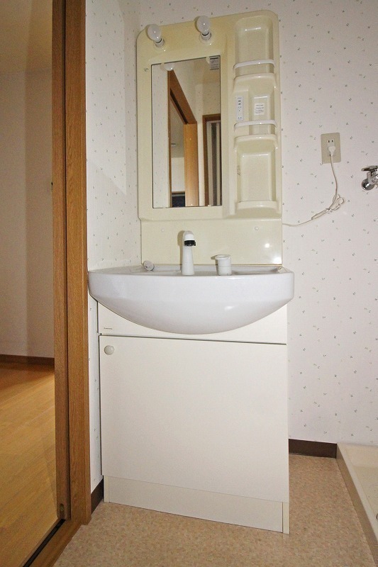 洗面設備　洗面化粧台シャンプードレッサー