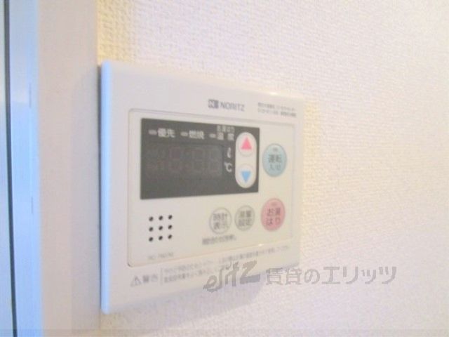 その他設備　給湯器リモコン