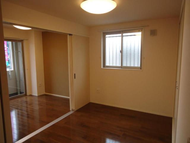 居室・リビング　室内