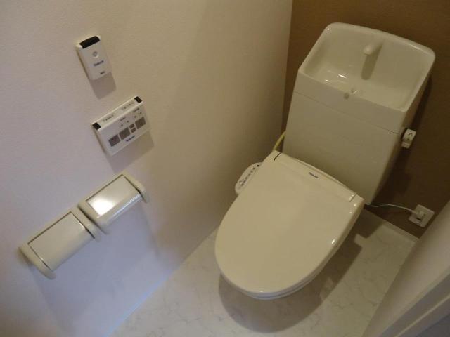 トイレ　トイレ