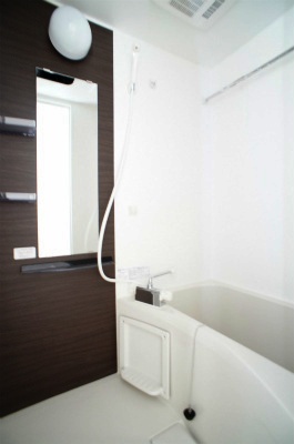 バス・シャワールーム　浴室乾燥機付き