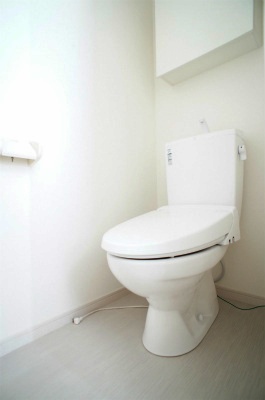 トイレ　収納付きのトイレ