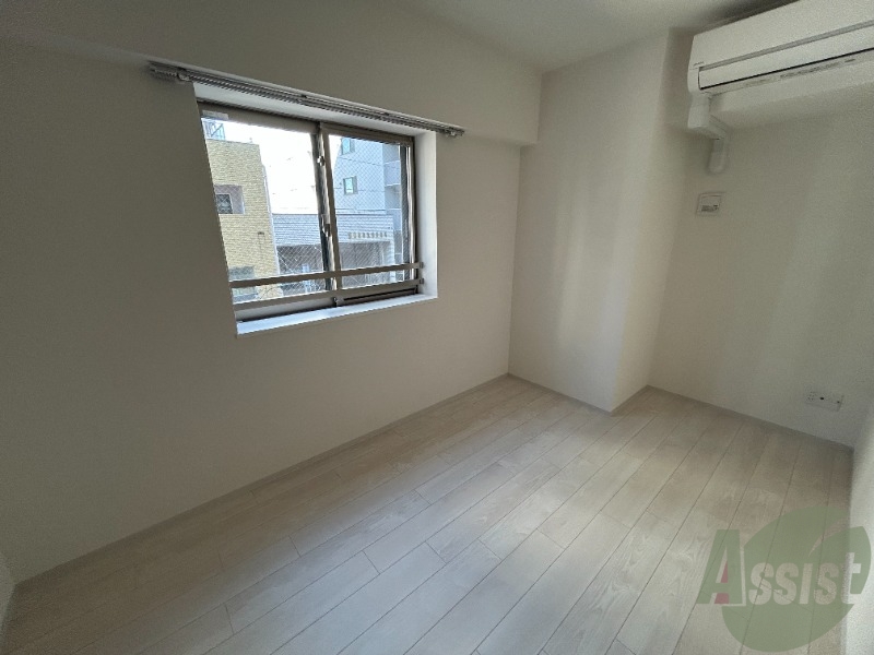 その他部屋・スペース　６帖の寝室です。エアコンも取り付けられています。