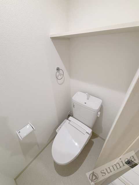 トイレ　温水洗浄便座付き♪♪